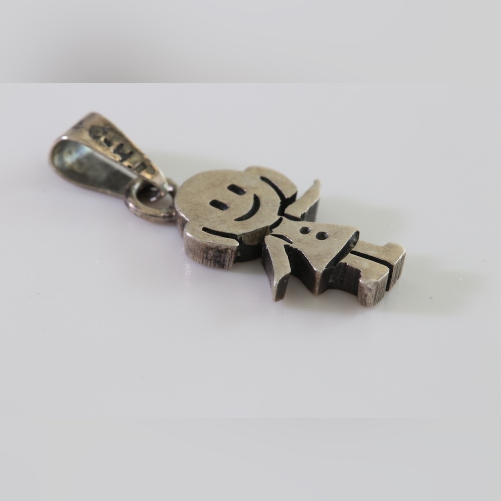 Vintage 925 Sterling Silver Girl Pendant Charm • Possibly Chile 1970s - Picture 2 of 9
